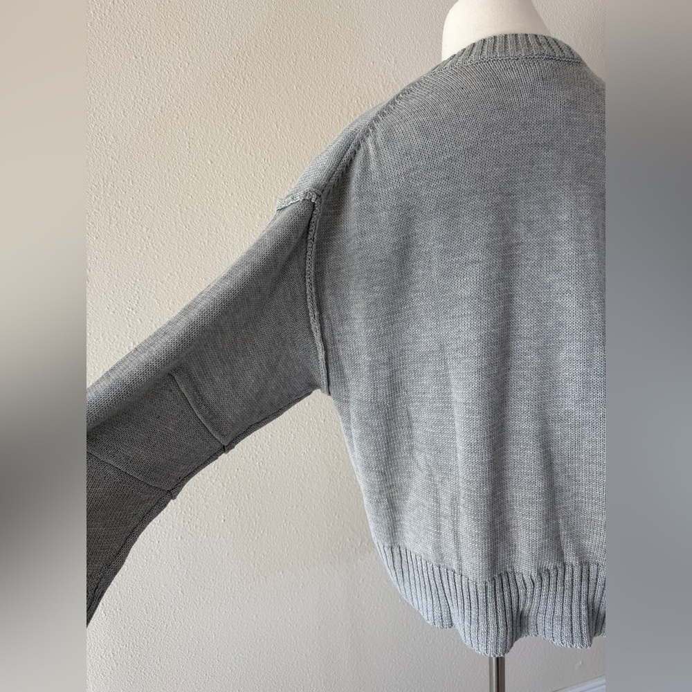 NWT Le Lis Collection Crewneck Pullover Sweater, Gray, XS - Picture 9 of 10